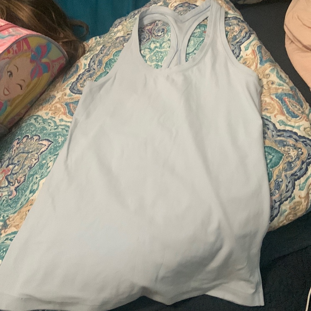 Lululemon top barely worn, still in great shape no tears, or stains!